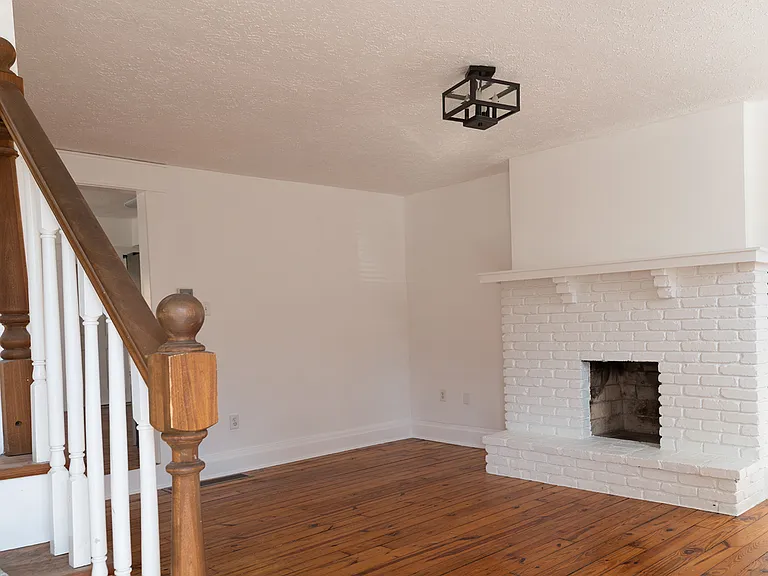 351 Ferry St — Photo 3
