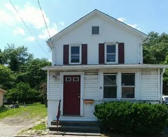 113 Franklin Ave photo 1