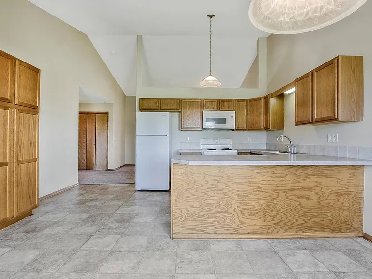 Lakeside Townhomes — Photo 16