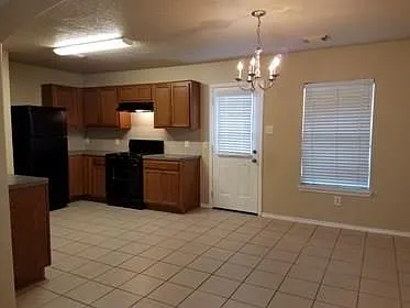 7206 Cypress Prairie Dr — Photo 4