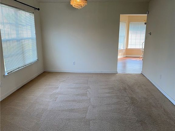4th image of 3806 Jamestown Dr