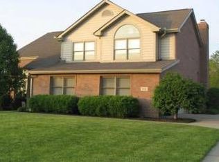 946 Cedarpark Dr, Cincinnati, OH 45233