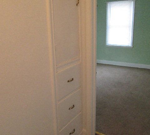5th image of 251 Cline Ave