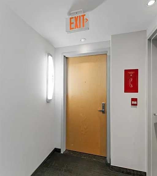 40 Nepean St #1607 — Photo 30
