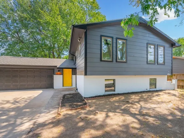 3232 S Illinois Ave, Wichita, KS 67217