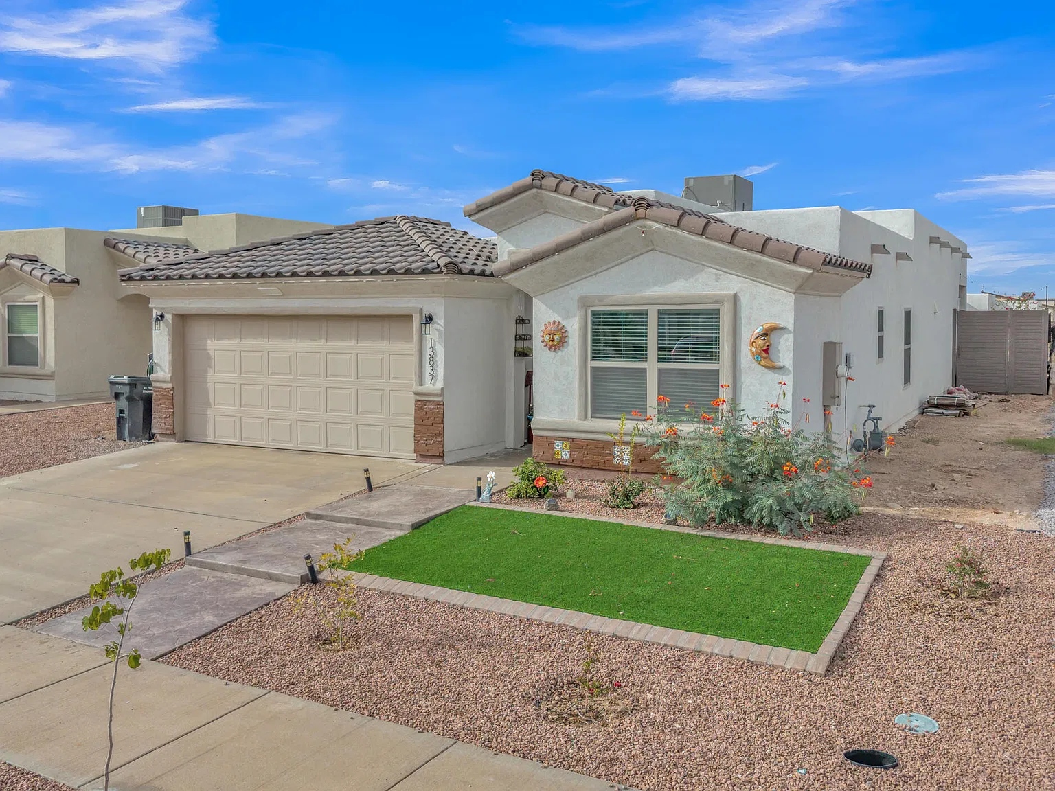 3 bed, 2.0 bath, 1505 sqft, $1,900 — Photo 3