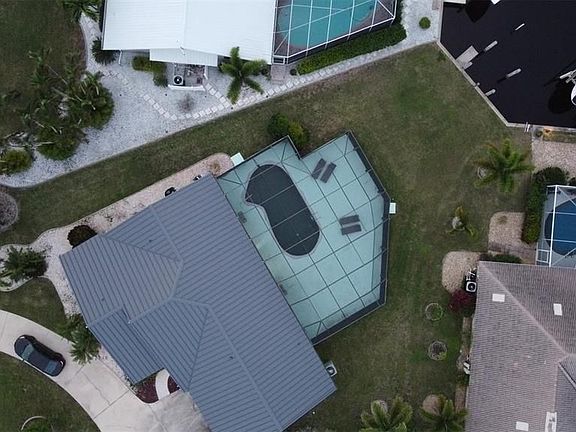 4th image of 975 Coronado Dr