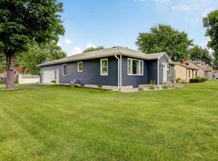 537 6th Ave W, Shakopee, MN 55379