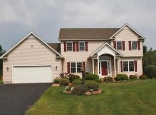 7635 Shoreline Blvd, Ontario, NY 14519