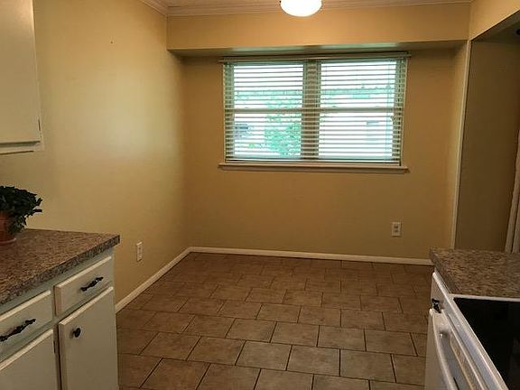 3rd image of 524 Cumberland Dr