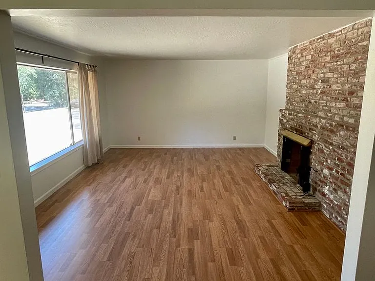 4700 Winding Way — Photo 11