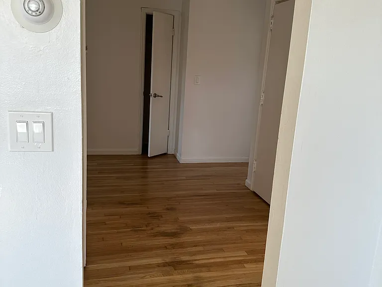 157 Bennett Ave — Photo 7