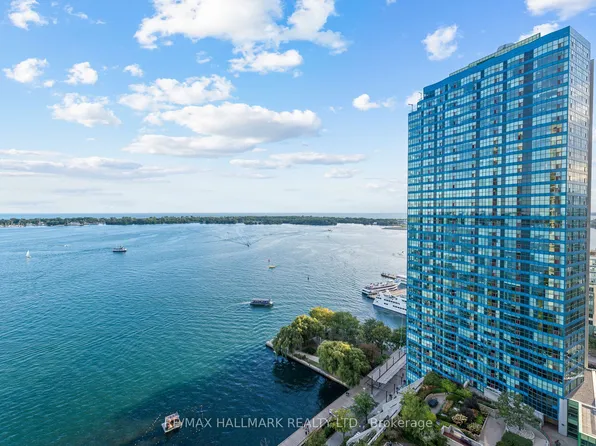 65 Harbour Sq #2408, Toronto, ON M5J 2L4