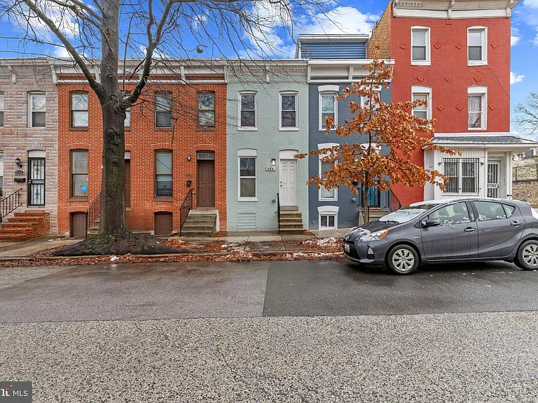458 E Federal St — Photo 2