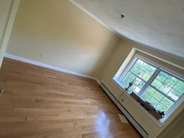 31 Elliott St, Beverly, MA
