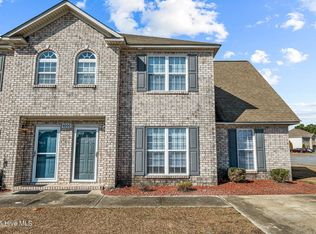 4000 Lucerne Ct #B, Winterville, NC 28590