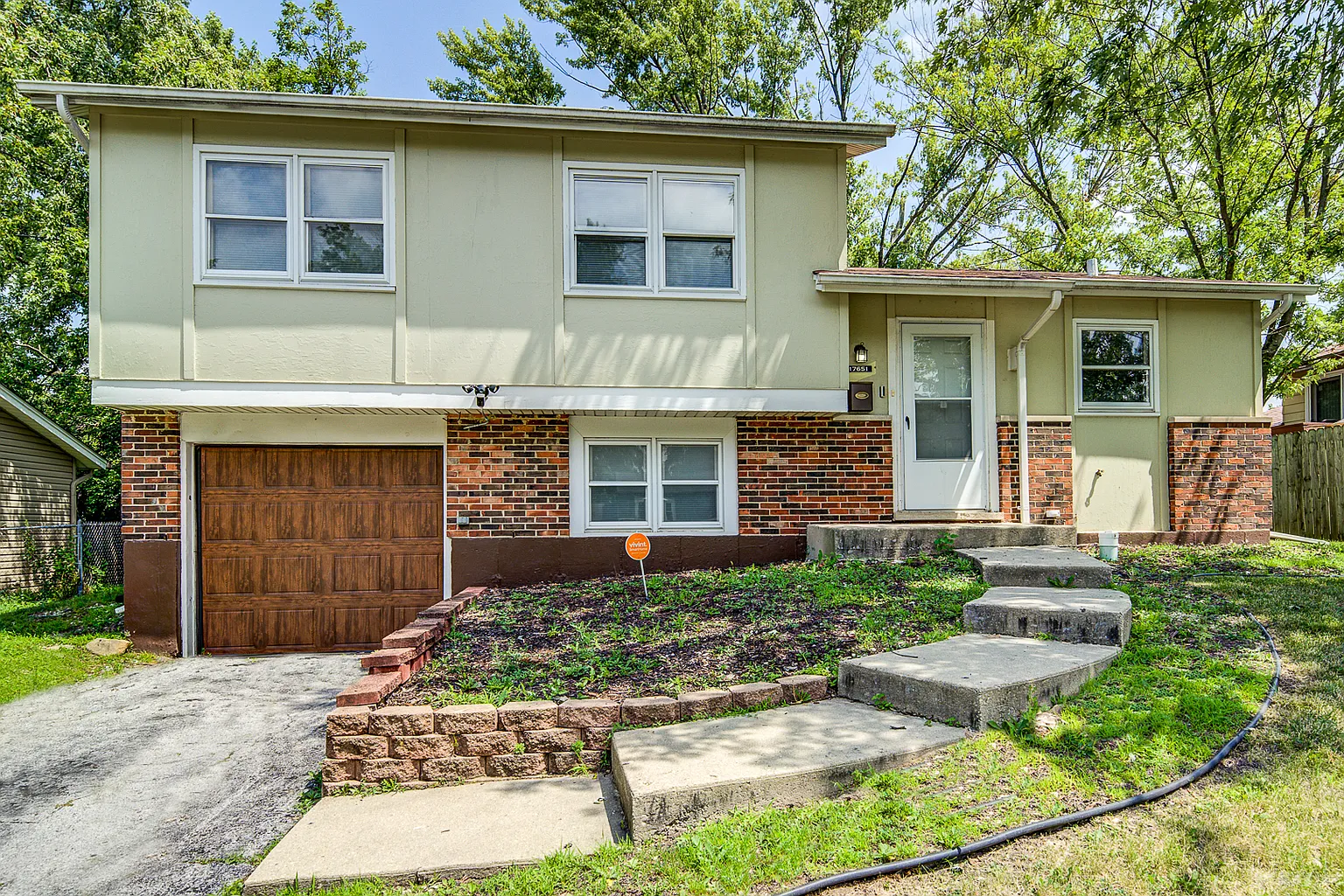 17651 Hillcrest Dr photo 1