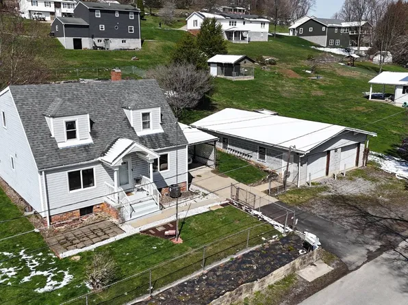 1616 Price St, Fairmont, WV 26554