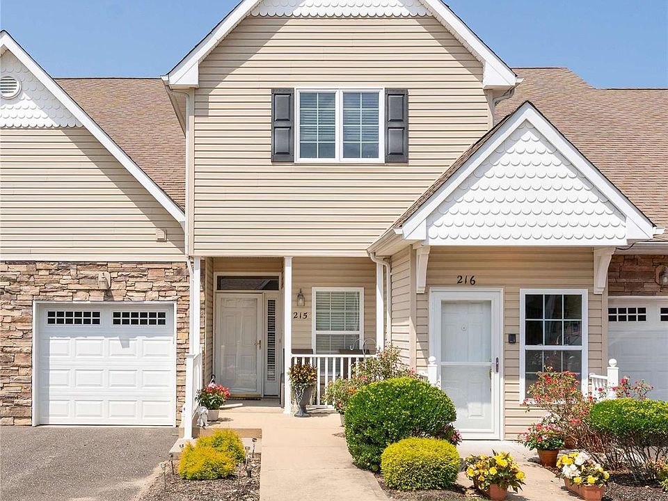 1st image of 215 Pond Circle #215