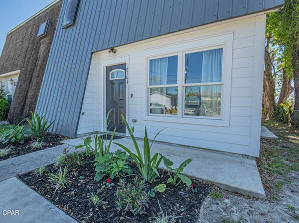 6704 Olokee St, Panama City, FL 32404