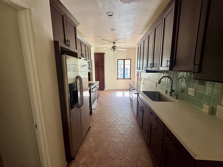 363 N Sycamore Ave #7002 — Photo 12