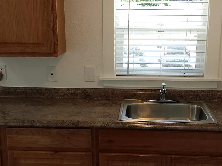 650 Marion St NE #1 — Photo 49