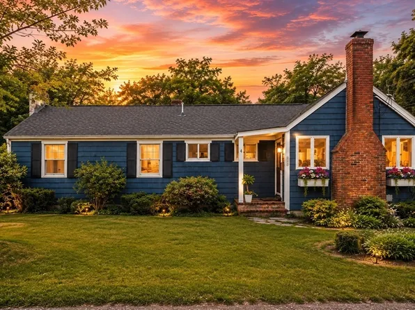 495 Thicket St, Weymouth, MA 02190