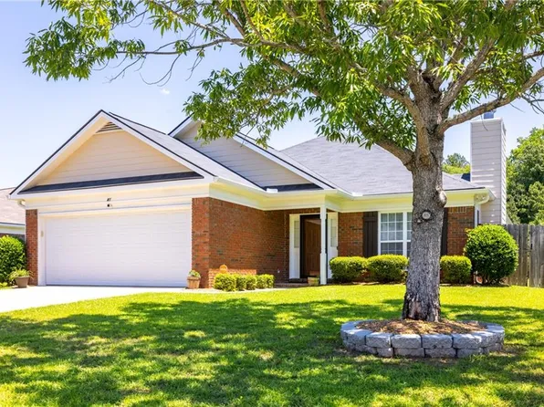 47 Lincolnshire Ln, Phenix City, AL 36870