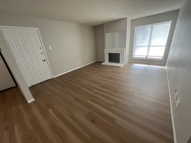 Parkside Apartments — Photo 15