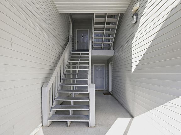 5th image of 1310 S College Mall Rd #F-5