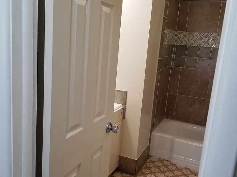 515 Warwick Dr — Photo 25
