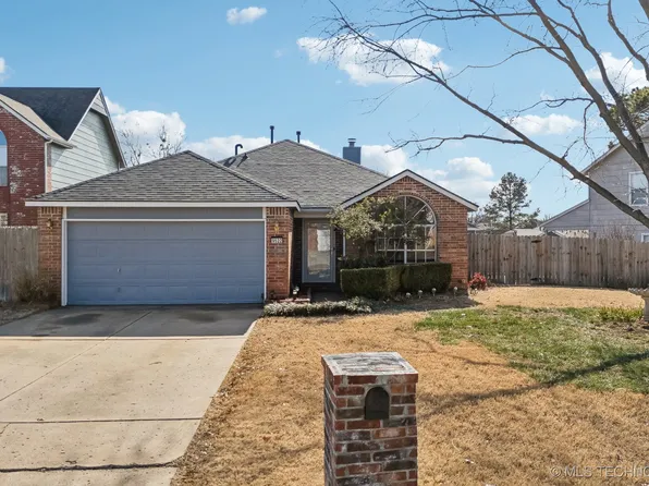 9522 E 98th St, Tulsa, OK 74133
