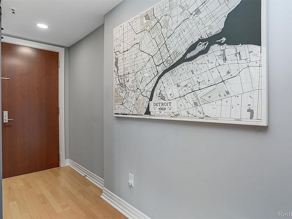 4th image of 1001 W Jefferson Ave #11B