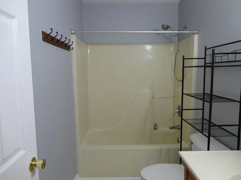 111 Gray Squirrel Ln — Photo 6