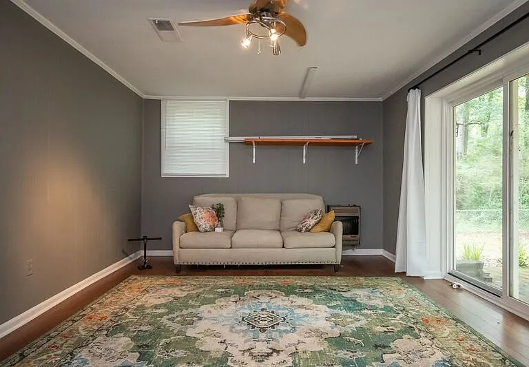 281 Rhodes Dr — Photo 33