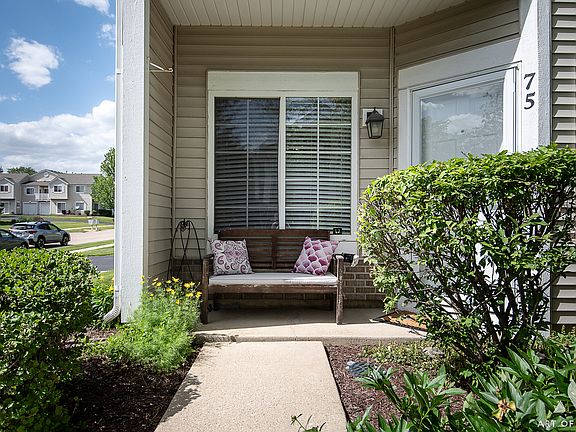 3rd image of 75 Heather Glen Dr #101C