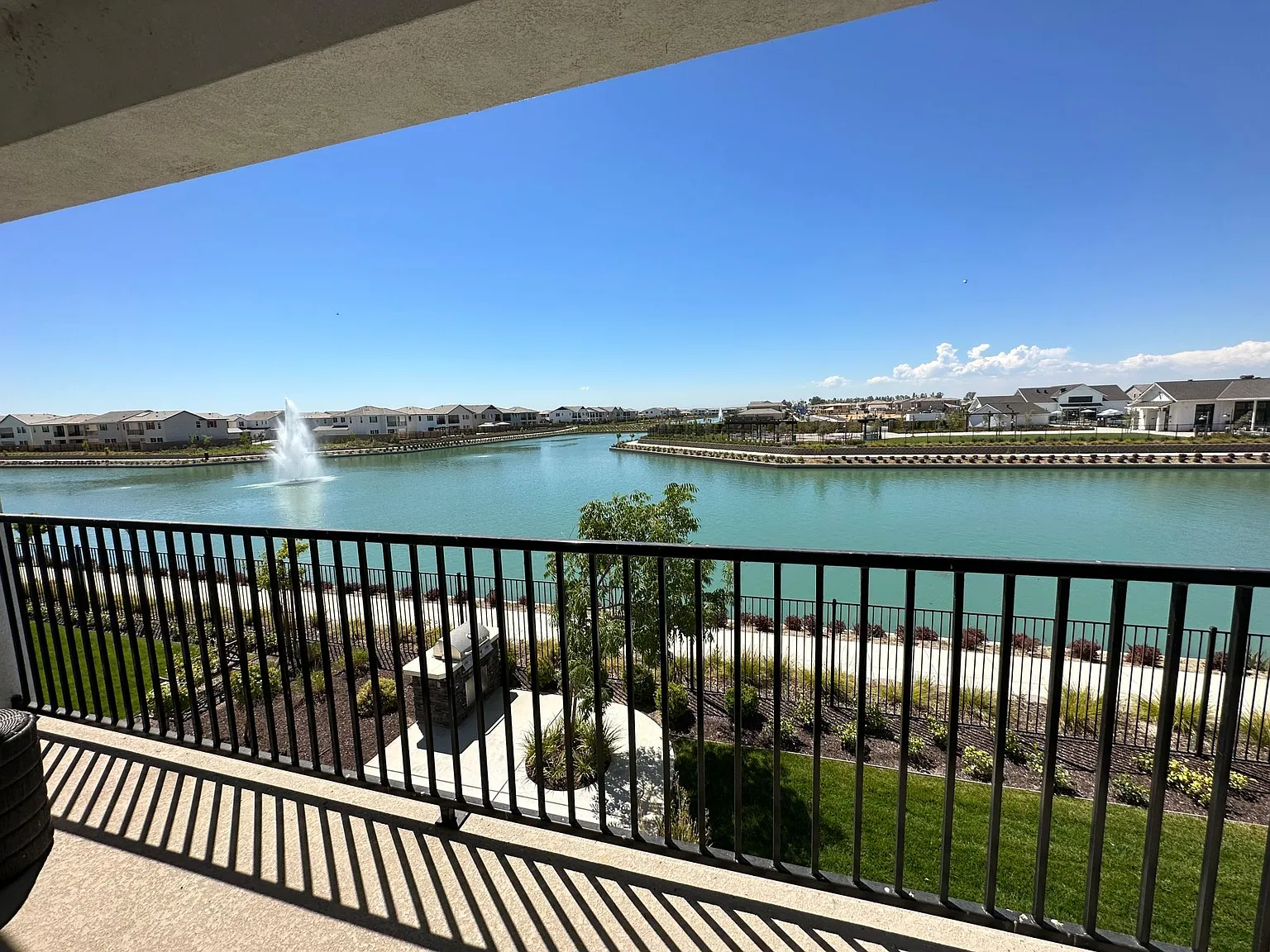 5 bed, 2804 sqft, $3,800 — Photo 2