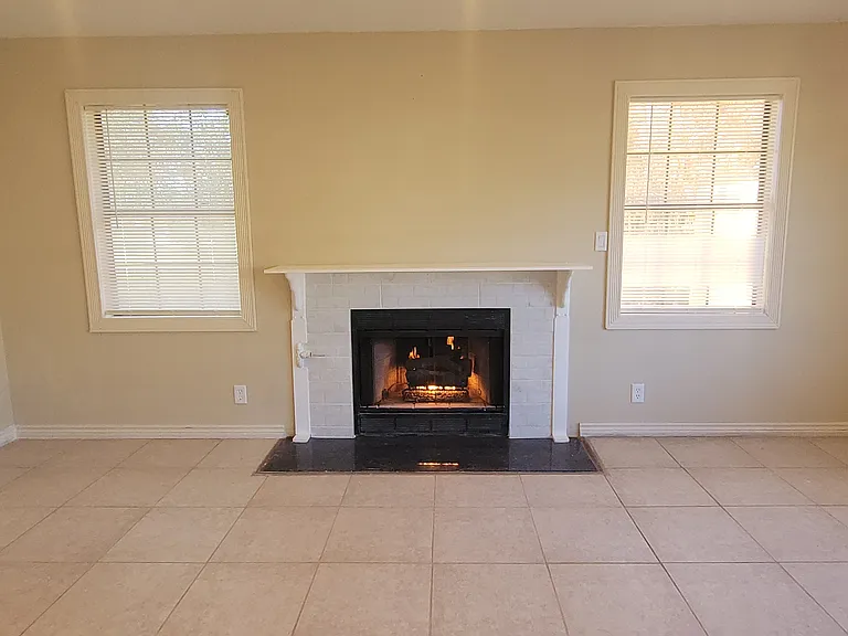 250 S Clover St — Photo 8