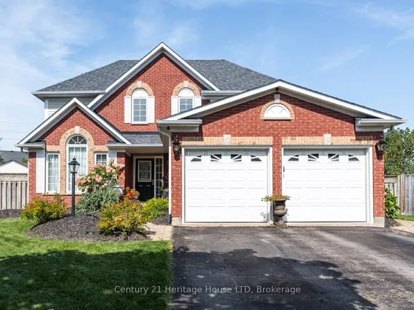 52 Farris Ave, Saint Catharines, ON L2S 3W6