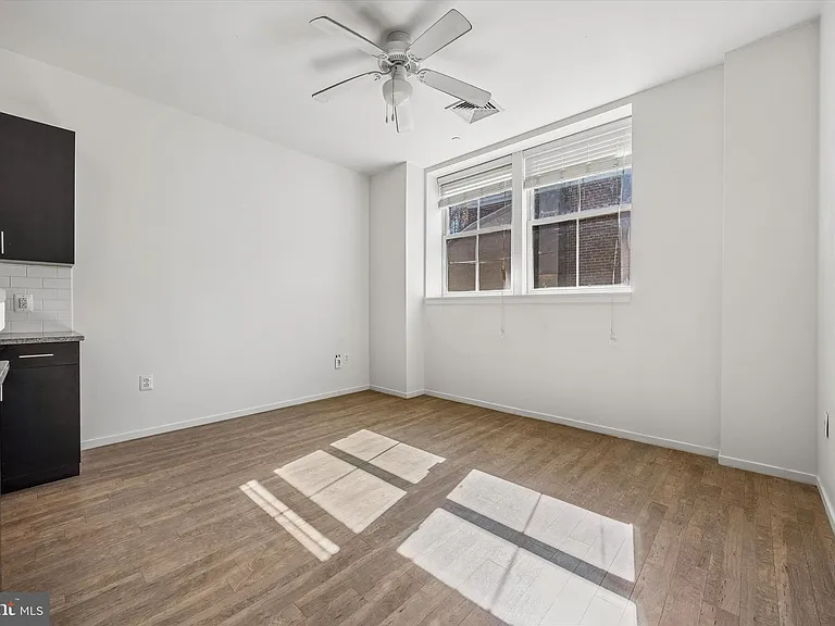 1015-1021 W Lancaster Ave #210-212 — Photo 6