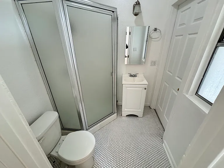2336 W 21st St #2336 — Photo 14