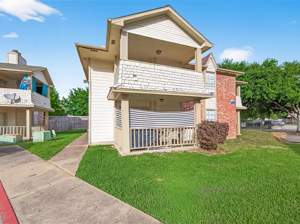 11500 Meadow Ln #4, Stafford, TX 77477