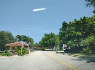 19975 Dean Dr, Boca Raton, FL 33434