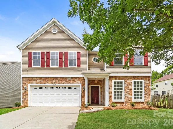 9039 Goldfields Dr, Charlotte, NC 28227