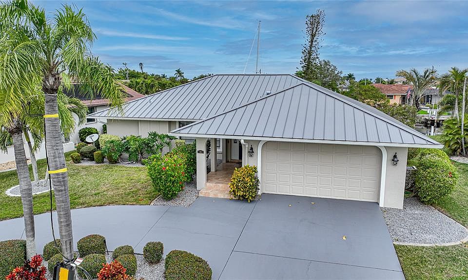 1st image of 146 Hibiscus Dr