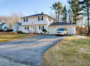 53 Edgewood Dr, Brewer, ME 04412