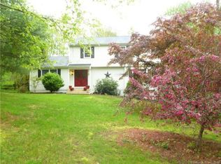 25 Jade Tree Ln, Trumbull, CT 06611