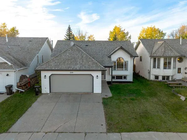 209 E Ball Pl, Wood Buffalo, AB T9K 2A1