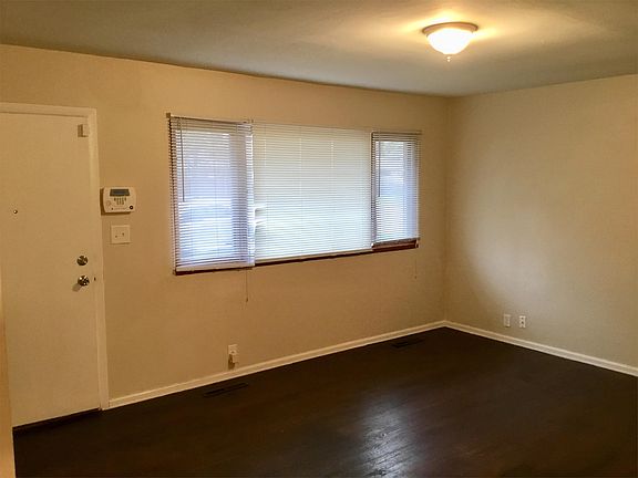 2nd image of 3712 Brentwood Dr