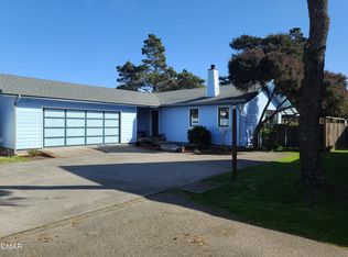 40 Swing Tree Ln, Fort Bragg, CA 95437